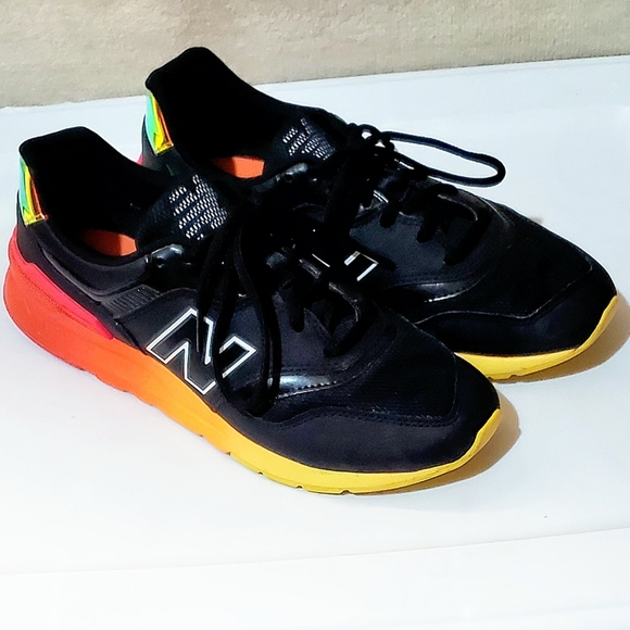 NEW BALANCE 997H SHOES. FASHION SNEAKERS MENS Sz:6.5 AMAZING CONDITION. - Picture 2 of 15